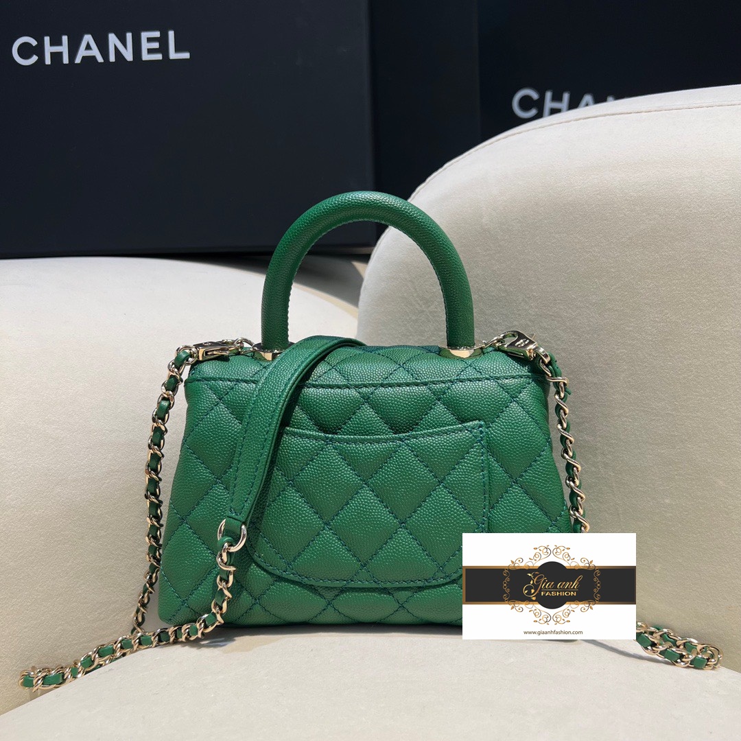 Coco handle leather handbag Chanel Green in Leather  19816520