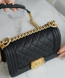 Túi Xách Chanel Boy 20 cm Màu Đen Khóa Vàng 168