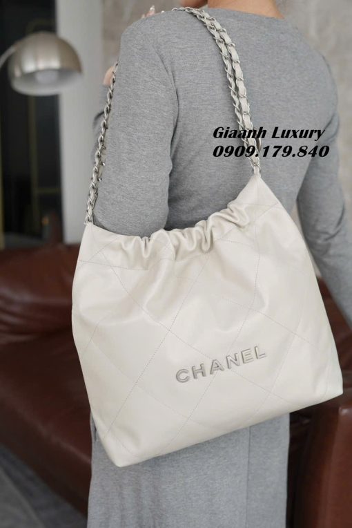 Địa chỉ bán Túi Xách Chanel 22 Da Bê Hàng Hiệu Màu Trắng Kem HCM