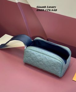 Shop Túi LV Locker Dopp Kit Hàng Hiệu Vip Màu Rêu 03