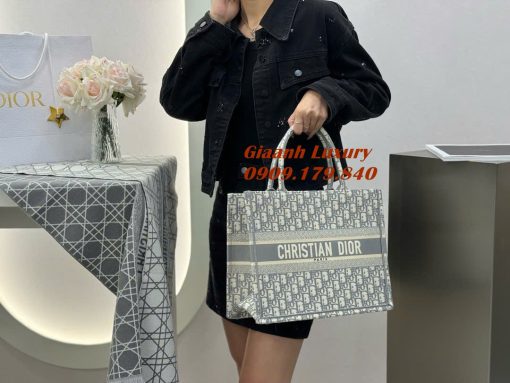 Shop bán Túi Dior Book Tote Siêu Cấp size 36 cm