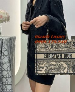 Túi Xách Dior Book Tote Siêu Cấp 05