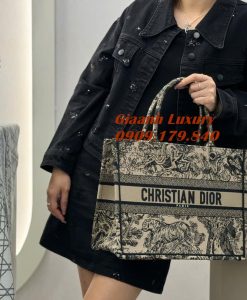 Shop Túi Xách Dior Book Tote Siêu Cấp họa tiết Báo Xám 03