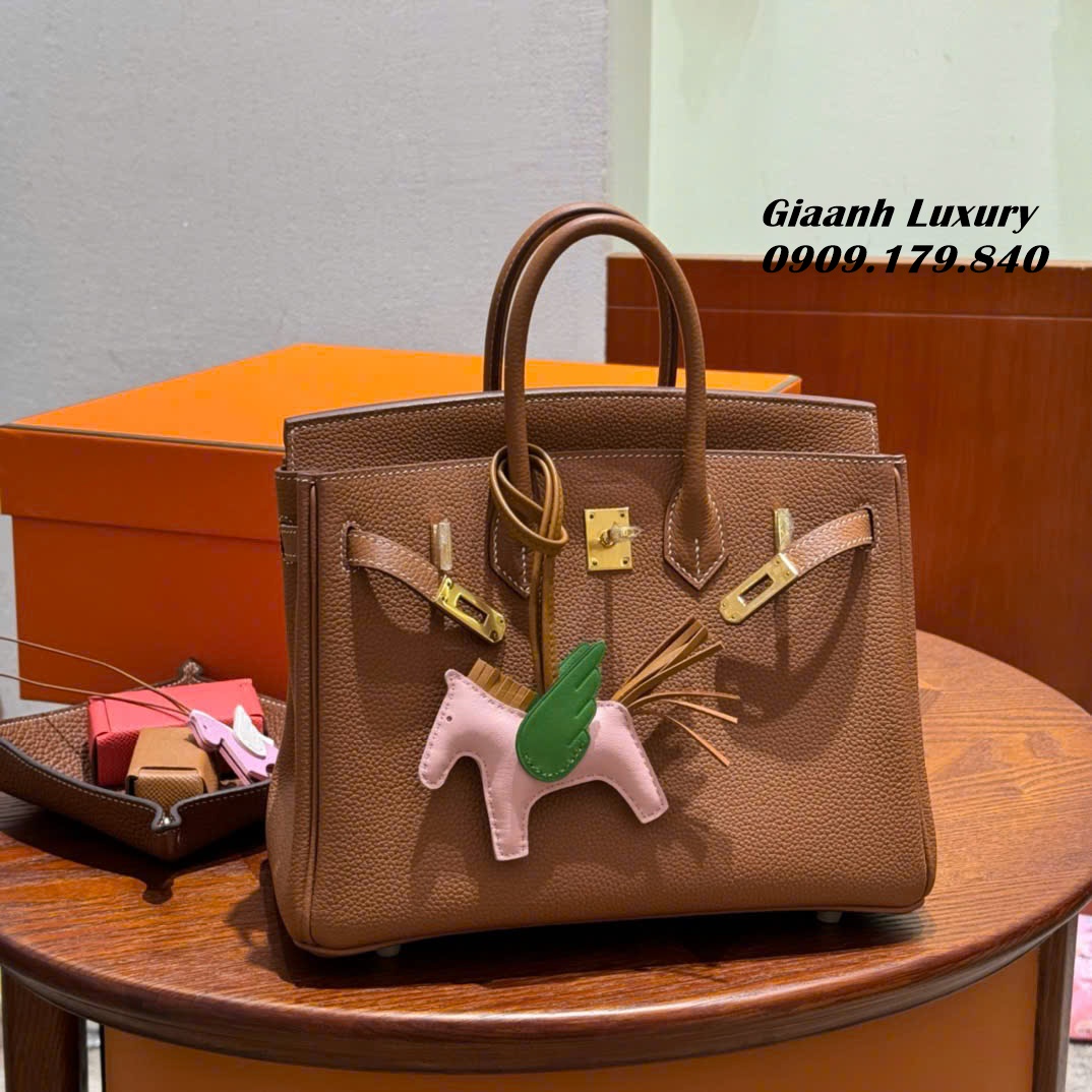 Những Màu Túi Xách Hermes Birkin Bán Chạy Màu đen Gold 