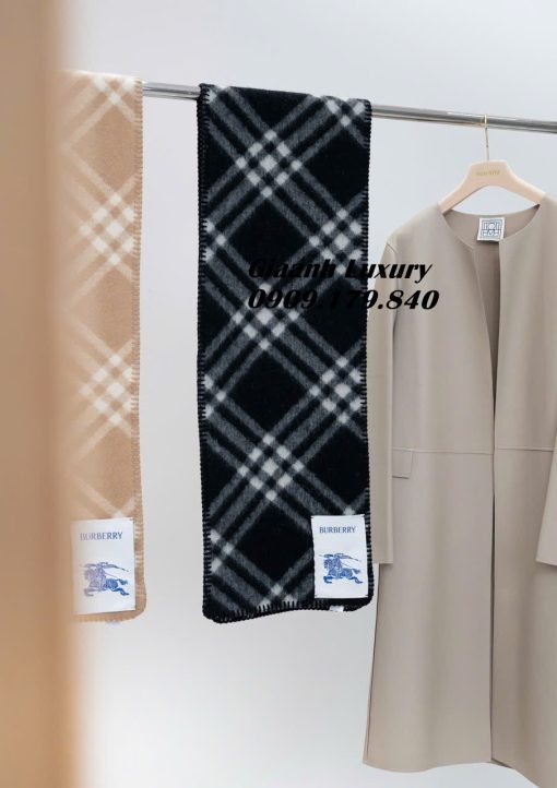 Khăn Choàng Burberry Siêu Cấp Vip Like Auth Màu Đen