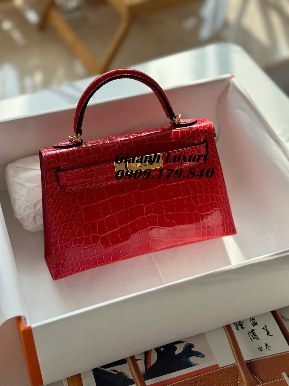 Những Màu Túi Xách Hermes Kelly Da Cá Sấu Vip màu đỏ 04