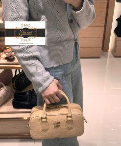 Túi Xách MiuMiu Màu Kem Da Đà Điểu Chuẩn Auth01