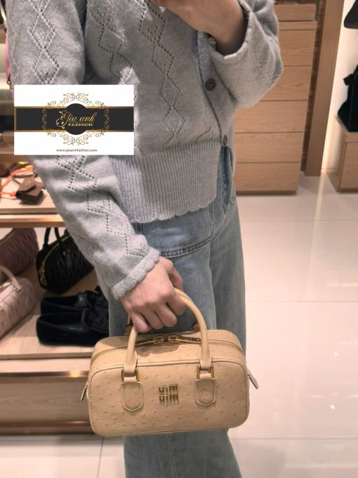 Túi Xách MiuMiu Màu Kem Da Đà Điểu Chuẩn Auth01