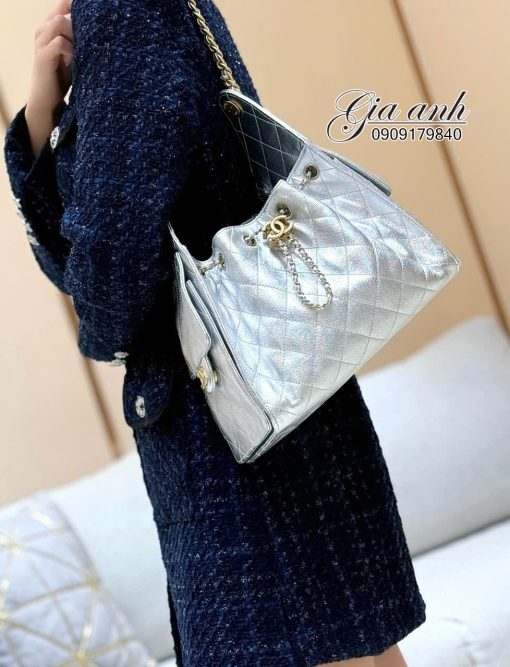 Túi Xách Chanel Hobo size Small Màu Bạc 02